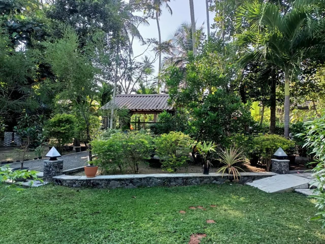 Avalon Village Resort Induruwa Exterior photo