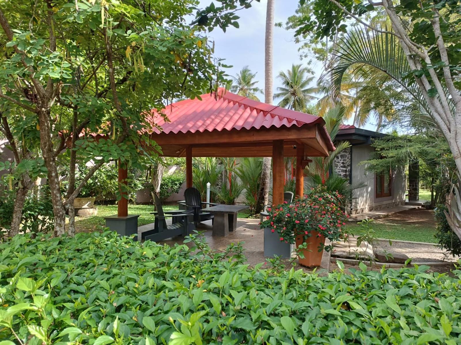 Avalon Village Resort Induruwa Exterior photo