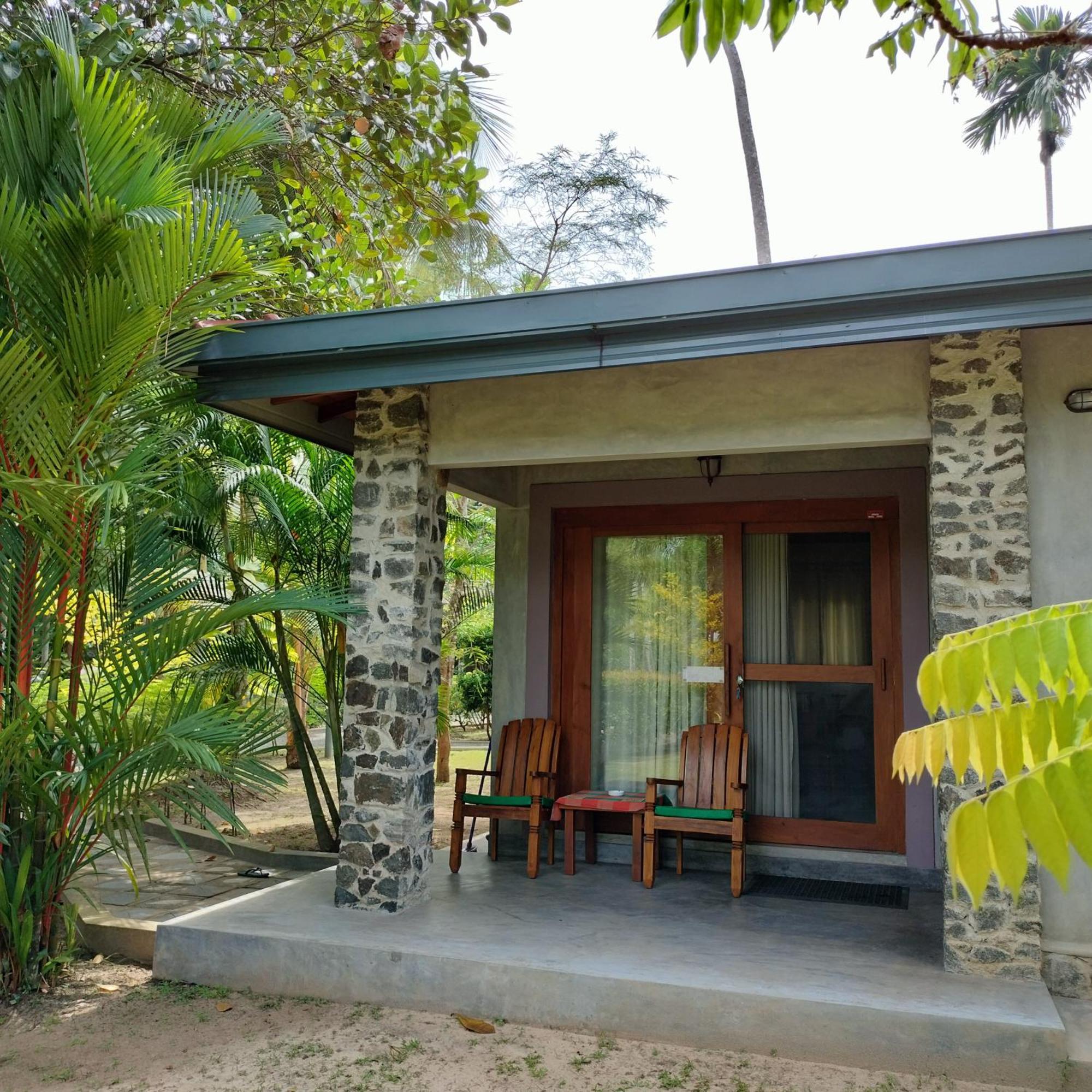 Avalon Village Resort Induruwa Exterior photo