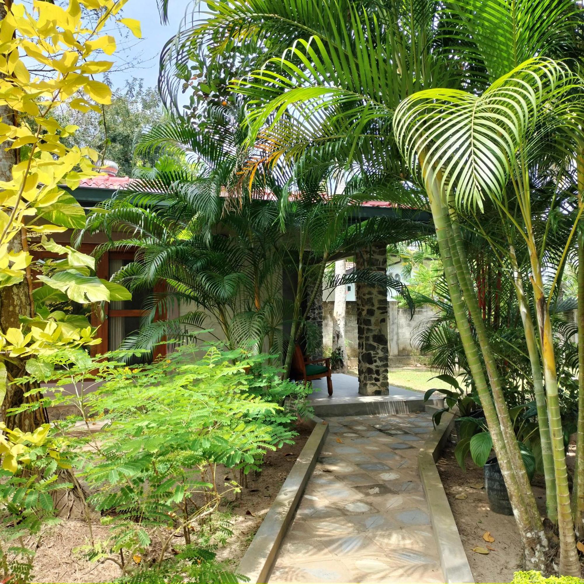 Avalon Village Resort Induruwa Exterior photo
