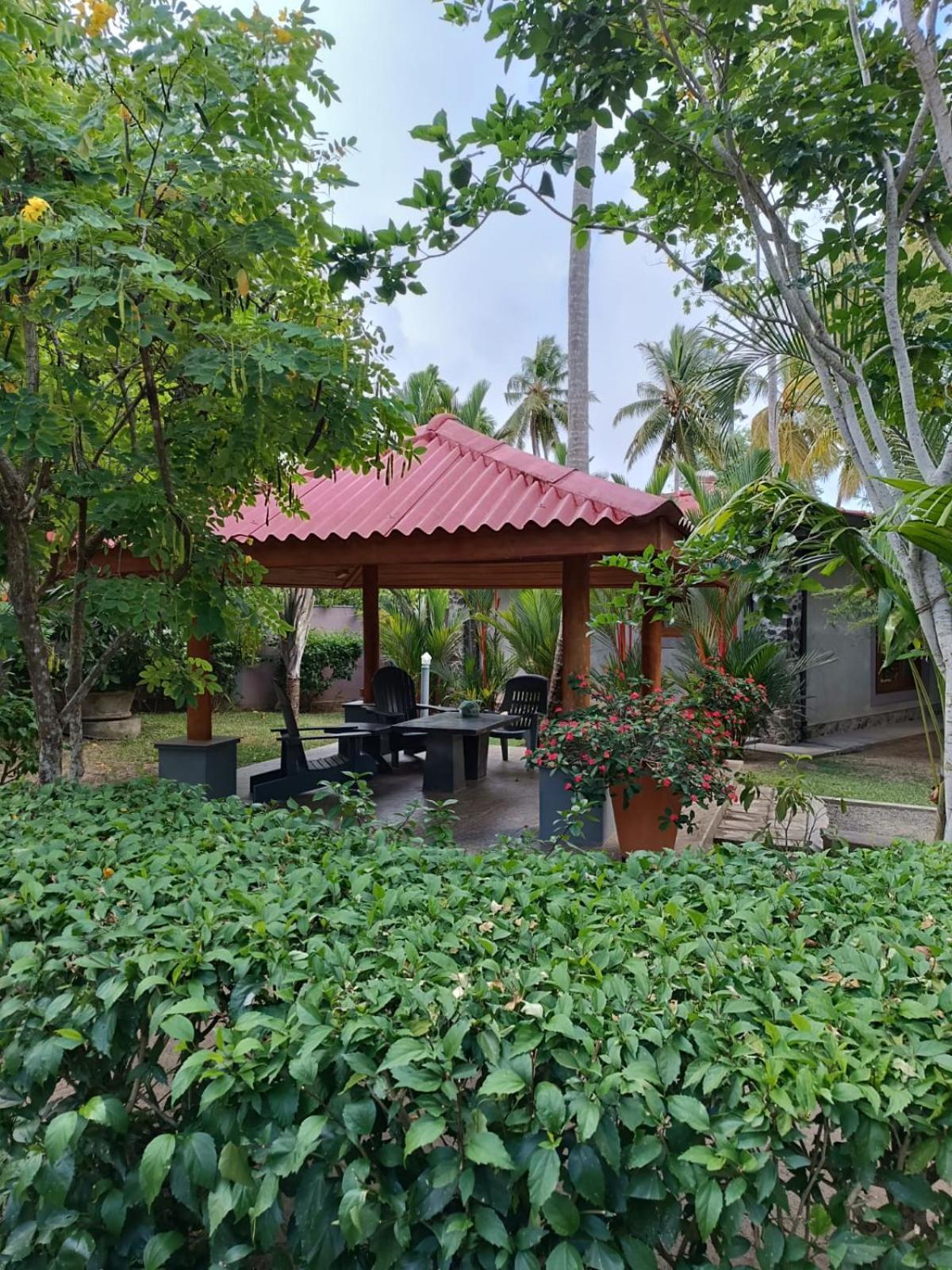 Avalon Village Resort Induruwa Exterior photo
